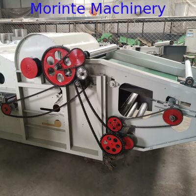 Old cloths opening and recycling machine